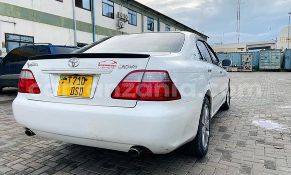Buy Used Toyota Crown White Car in Dar es Salaam in Dar es Salaam Buy Used Toyota Crown White Car in Dar es Salaam in Dar es Salaam