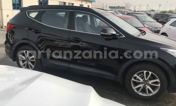 Buy Import Hyundai Santa Fe Black Car in Import - Dubai in Arusha Buy Import Hyundai Santa Fe Black Car in Import - Dubai in Arusha