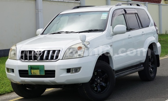 Buy Used Toyota Land Cruiser Prado White Car in Dar es Salaam in Dar es Salaam Buy Used Toyota Land Cruiser Prado White Car in Dar es Salaam in Dar es Salaam