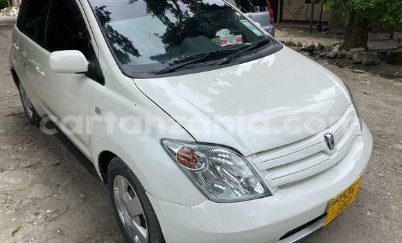Nunua Ilio tumika Toyota IST Nyeupe Gari ndani ya Dar es Salaam nchini Dar es Salaam Nunua Ilio tumika Toyota IST Nyeupe Gari ndani ya Dar es Salaam nchini Dar es Salaam