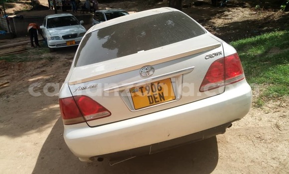 Buy Used Toyota Crown Silver Car in Dar es Salaam in Dar es Salaam Buy Used Toyota Crown Silver Car in Dar es Salaam in Dar es Salaam