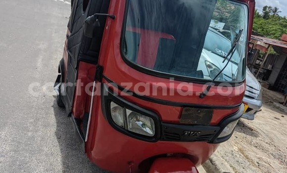 Buy Used Bajaj AVENGER Red Bike in Dar es Salaam in Dar es Salaam Buy Used Bajaj AVENGER Red Bike in Dar es Salaam in Dar es Salaam