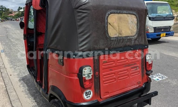 Buy Used Bajaj AVENGER Red Bike in Dar es Salaam in Dar es Salaam Buy Used Bajaj AVENGER Red Bike in Dar es Salaam in Dar es Salaam