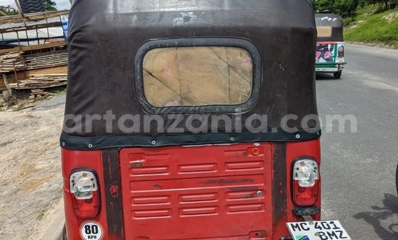 Buy Used Bajaj AVENGER Red Bike in Dar es Salaam in Dar es Salaam Buy Used Bajaj AVENGER Red Bike in Dar es Salaam in Dar es Salaam