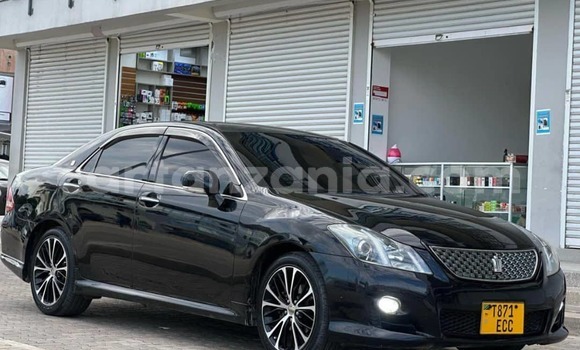 Buy Used Toyota Crown Black Car in Dar es Salaam in Dar es Salaam Buy Used Toyota Crown Black Car in Dar es Salaam in Dar es Salaam