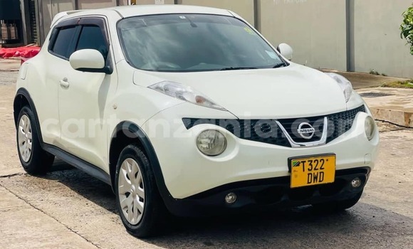 Nunua Ilio tumika Nissan Juke Nyeupe Gari ndani ya Dar es Salaam nchini Dar es Salaam Nunua Ilio tumika Nissan Juke Nyeupe Gari ndani ya Dar es Salaam nchini Dar es Salaam