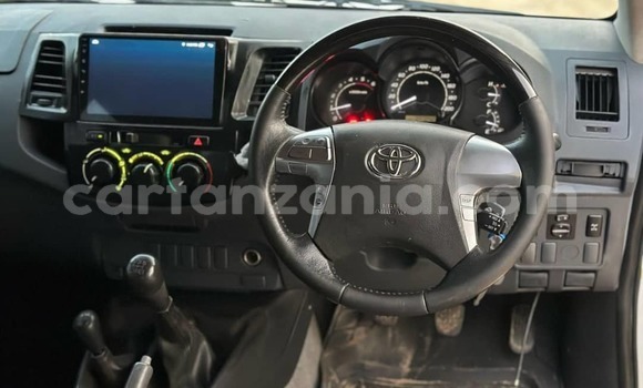 Buy Used Toyota Hilux White Car in Dar es Salaam in Dar es Salaam Buy Used Toyota Hilux White Car in Dar es Salaam in Dar es Salaam