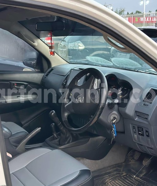 Big with watermark toyota hilux dar es salaam dar es salaam 29608