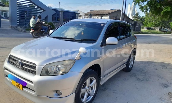 Nunua Ilio tumika Toyota RAV4 Fedha Gari ndani ya Dar es Salaam nchini Dar es Salaam Nunua Ilio tumika Toyota RAV4 Fedha Gari ndani ya Dar es Salaam nchini Dar es Salaam