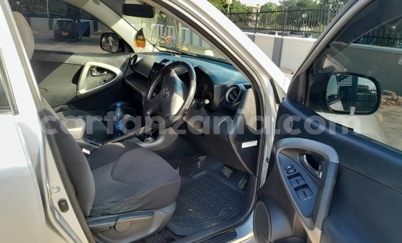 Nunua Ilio tumika Toyota RAV4 Fedha Gari ndani ya Dar es Salaam nchini Dar es Salaam Nunua Ilio tumika Toyota RAV4 Fedha Gari ndani ya Dar es Salaam nchini Dar es Salaam