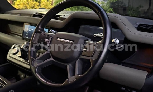 Nunua Imported Land Rover Defender Nyeusi Gari ndani ya Dar es Salaam nchini Dar es Salaam Nunua Imported Land Rover Defender Nyeusi Gari ndani ya Dar es Salaam nchini Dar es Salaam
