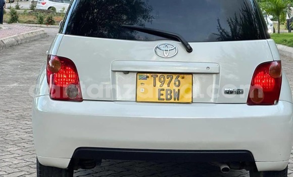 Buy Used Toyota IST White Car in Dar es Salaam in Dar es Salaam Buy Used Toyota IST White Car in Dar es Salaam in Dar es Salaam