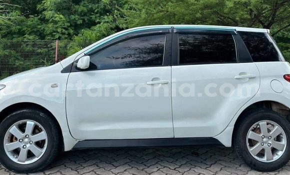 Buy Used Toyota IST White Car in Dar es Salaam in Dar es Salaam Buy Used Toyota IST White Car in Dar es Salaam in Dar es Salaam