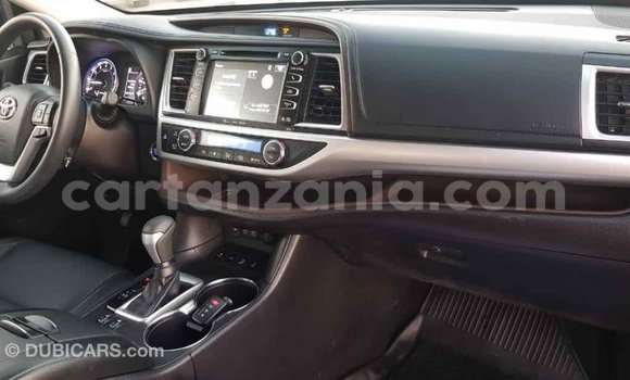 Nunua Imported Toyota Highlander Nyingine Gari ndani ya Import - Dubai nchini Arusha Nunua Imported Toyota Highlander Nyingine Gari ndani ya Import - Dubai nchini Arusha