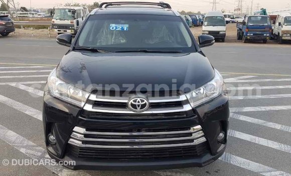 Nunua Imported Toyota Highlander Nyeusi Gari ndani ya Import - Dubai nchini Arusha Nunua Imported Toyota Highlander Nyeusi Gari ndani ya Import - Dubai nchini Arusha
