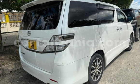 Buy Used Toyota Vellfire White Car in Dar es Salaam in Dar es Salaam Buy Used Toyota Vellfire White Car in Dar es Salaam in Dar es Salaam