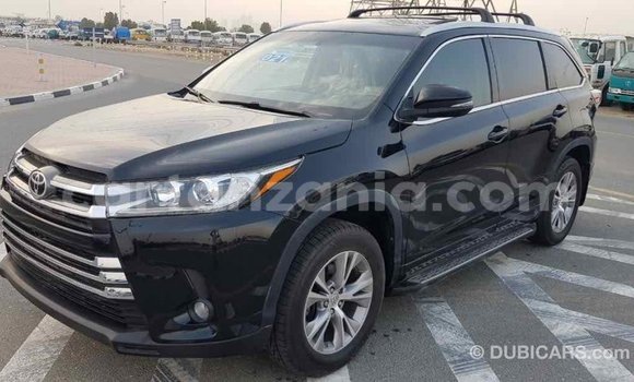 Nunua Imported Toyota Highlander Nyeusi Gari ndani ya Import - Dubai nchini Arusha Nunua Imported Toyota Highlander Nyeusi Gari ndani ya Import - Dubai nchini Arusha