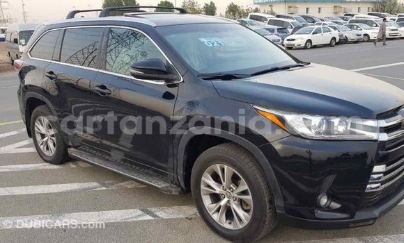 Nunua Imported Toyota Highlander Nyeusi Gari ndani ya Import - Dubai nchini Arusha Nunua Imported Toyota Highlander Nyeusi Gari ndani ya Import - Dubai nchini Arusha