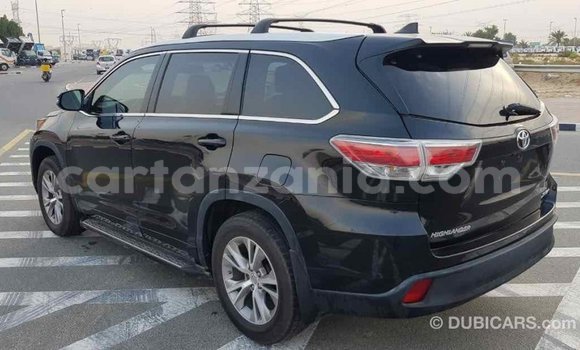 Nunua Imported Toyota Highlander Nyeusi Gari ndani ya Import - Dubai nchini Arusha Nunua Imported Toyota Highlander Nyeusi Gari ndani ya Import - Dubai nchini Arusha