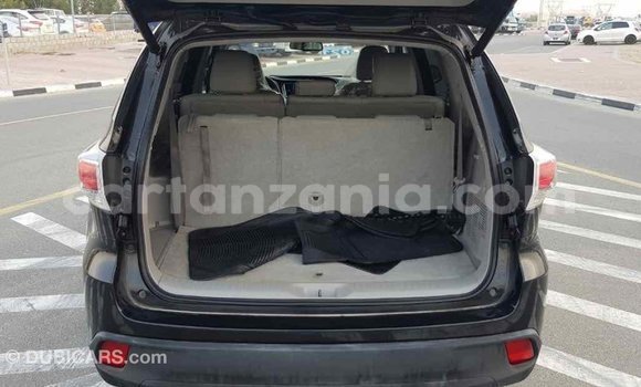 Nunua Imported Toyota Highlander Nyeusi Gari ndani ya Import - Dubai nchini Arusha Nunua Imported Toyota Highlander Nyeusi Gari ndani ya Import - Dubai nchini Arusha