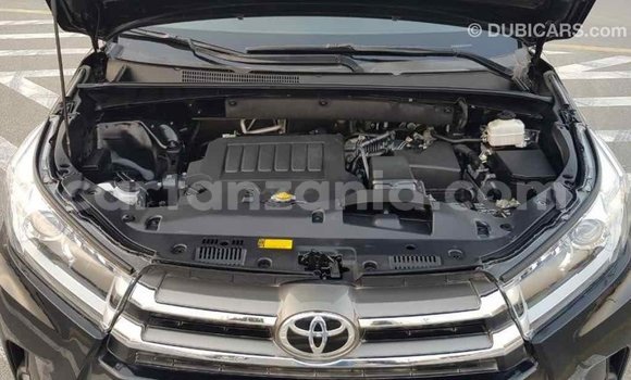 Nunua Imported Toyota Highlander Nyeusi Gari ndani ya Import - Dubai nchini Arusha Nunua Imported Toyota Highlander Nyeusi Gari ndani ya Import - Dubai nchini Arusha