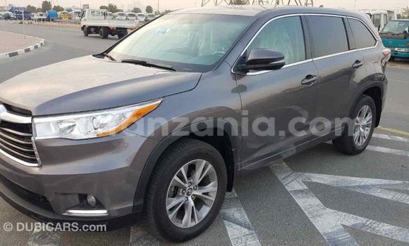 Buy Import Toyota Highlander Other Car in Import - Dubai in Arusha Buy Import Toyota Highlander Other Car in Import - Dubai in Arusha