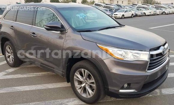 Buy Import Toyota Highlander Other Car in Import - Dubai in Arusha Buy Import Toyota Highlander Other Car in Import - Dubai in Arusha
