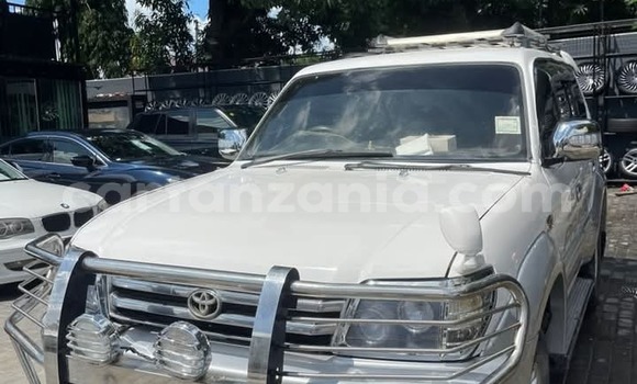 Buy Used Toyota Land Cruiser Prado White Car in Dar es Salaam in Dar es Salaam Buy Used Toyota Land Cruiser Prado White Car in Dar es Salaam in Dar es Salaam
