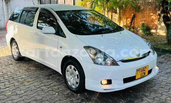 Buy Used Toyota Wish White Car in Dar es Salaam in Dar es Salaam Buy Used Toyota Wish White Car in Dar es Salaam in Dar es Salaam