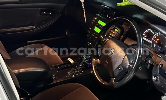 Nunua Ilio tumika Toyota Crown Fedha Gari ndani ya Dar es Salaam nchini Dar es Salaam Nunua Ilio tumika Toyota Crown Fedha Gari ndani ya Dar es Salaam nchini Dar es Salaam