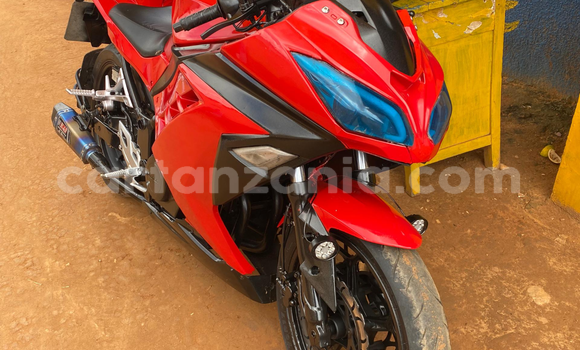 Nunua Ilio tumika Kawasaki Balius Nyeusi Bike ndani ya Dar es Salaam nchini Dar es Salaam