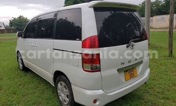 Buy Used Toyota Noah White Car in Dar es Salaam in Dar es Salaam Buy Used Toyota Noah White Car in Dar es Salaam in Dar es Salaam