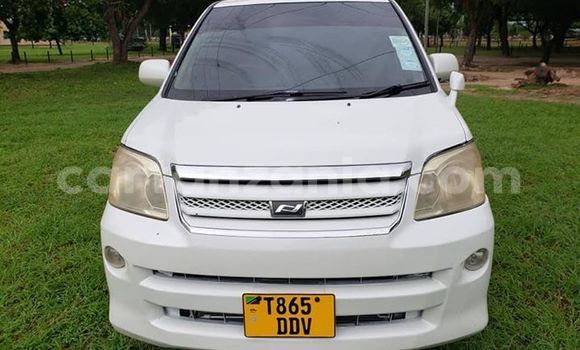 Buy Used Toyota Noah White Car in Dar es Salaam in Dar es Salaam Buy Used Toyota Noah White Car in Dar es Salaam in Dar es Salaam