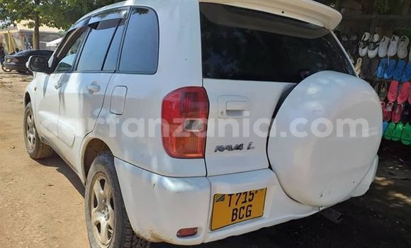 Buy Used Toyota RAV4 White Car in Dar es Salaam in Dar es Salaam Buy Used Toyota RAV4 White Car in Dar es Salaam in Dar es Salaam
