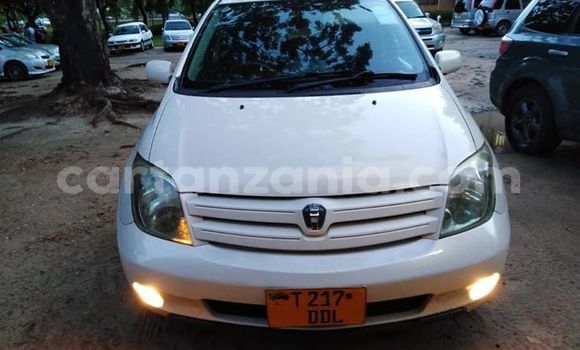 Buy Used Toyota IST White Car in Dar es Salaam in Dar es Salaam Buy Used Toyota IST White Car in Dar es Salaam in Dar es Salaam