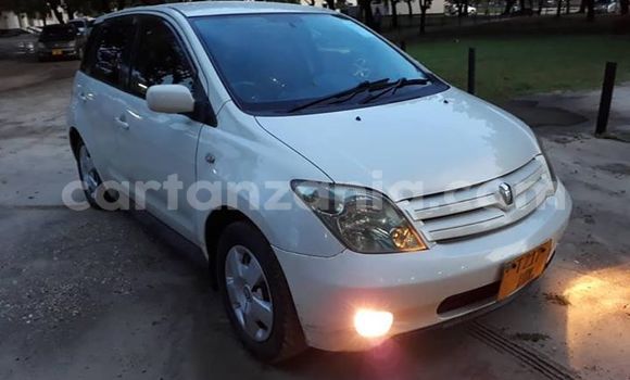 Buy Used Toyota IST White Car in Dar es Salaam in Dar es Salaam Buy Used Toyota IST White Car in Dar es Salaam in Dar es Salaam