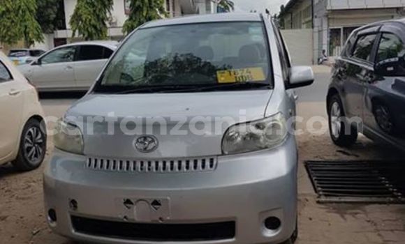 Buy Used Toyota Porte Silver Car in Dar es Salaam in Dar es Salaam Buy Used Toyota Porte Silver Car in Dar es Salaam in Dar es Salaam