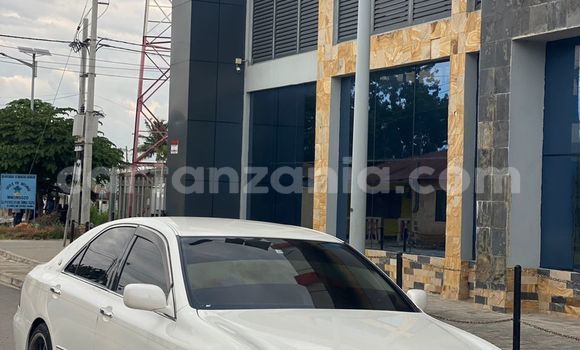 Nunua Ilio tumika Toyota Crown Nyeupe Gari ndani ya Dar es Salaam nchini Dar es Salaam Nunua Ilio tumika Toyota Crown Nyeupe Gari ndani ya Dar es Salaam nchini Dar es Salaam