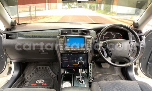 Nunua Ilio tumika Toyota Crown Nyeupe Gari ndani ya Dar es Salaam nchini Dar es Salaam Nunua Ilio tumika Toyota Crown Nyeupe Gari ndani ya Dar es Salaam nchini Dar es Salaam