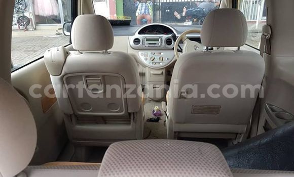 Buy Used Toyota Porte Silver Car in Dar es Salaam in Dar es Salaam Buy Used Toyota Porte Silver Car in Dar es Salaam in Dar es Salaam