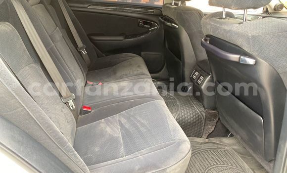 Nunua Ilio tumika Toyota Crown Nyeupe Gari ndani ya Dar es Salaam nchini Dar es Salaam Nunua Ilio tumika Toyota Crown Nyeupe Gari ndani ya Dar es Salaam nchini Dar es Salaam