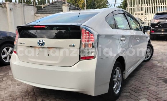 Buy Used Toyota Prius White Car in Dar es Salaam in Dar es Salaam Buy Used Toyota Prius White Car in Dar es Salaam in Dar es Salaam