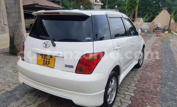 Buy Used Toyota IST White Car in Dar es Salaam in Dar es Salaam Buy Used Toyota IST White Car in Dar es Salaam in Dar es Salaam