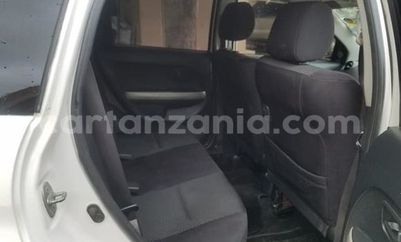 Buy Used Toyota IST White Car in Dar es Salaam in Dar es Salaam Buy Used Toyota IST White Car in Dar es Salaam in Dar es Salaam