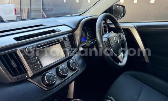 Buy Used Toyota RAV4 White Car in Dodoma in Dodoma Buy Used Toyota RAV4 White Car in Dodoma in Dodoma