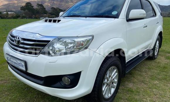 Buy Used Toyota Fortuner White Car in Dodoma in Dodoma Buy Used Toyota Fortuner White Car in Dodoma in Dodoma