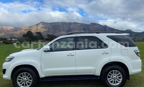 Buy Used Toyota Fortuner White Car in Dodoma in Dodoma Buy Used Toyota Fortuner White Car in Dodoma in Dodoma