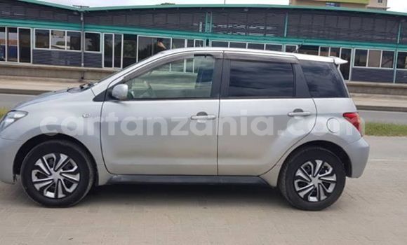 Buy Used Toyota IST Silver Car in Dar es Salaam in Dar es Salaam Buy Used Toyota IST Silver Car in Dar es Salaam in Dar es Salaam