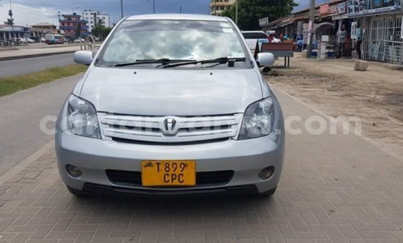 Buy Used Toyota IST Silver Car in Dar es Salaam in Dar es Salaam Buy Used Toyota IST Silver Car in Dar es Salaam in Dar es Salaam