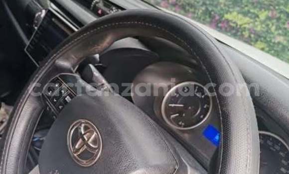 Buy Used Toyota Hilux White Car in Dar es Salaam in Dar es Salaam Buy Used Toyota Hilux White Car in Dar es Salaam in Dar es Salaam